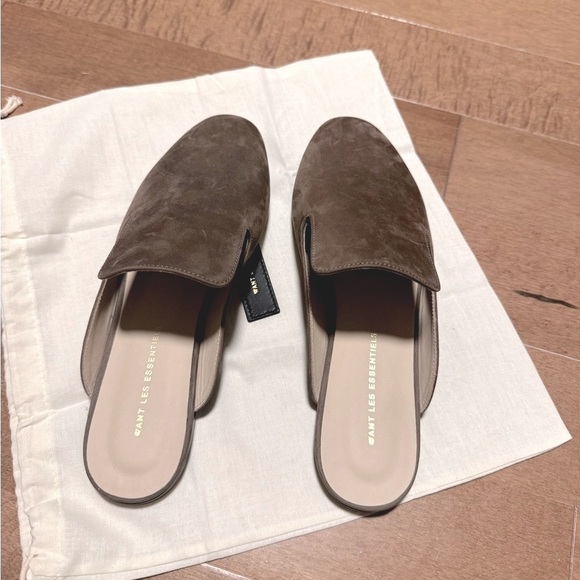 Absolutely GORGEOUS Want Les Essentiels 🥰 Nubuck LEATHER Mules NEW with Dustbag - Picture 3 of 10